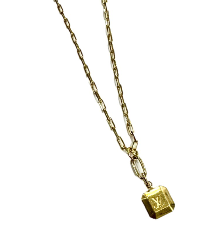 Speakeasy Vintage  Radiant Charm on Chain