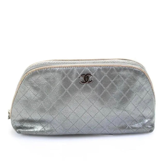 Chic Silver Leather Vintage Chanel Pouch/Crossbody/Bum Bag